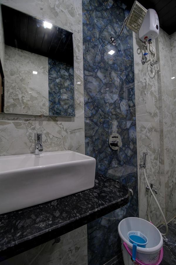 Hotel Mourya Residency Navi Mumbai Ngoại thất bức ảnh